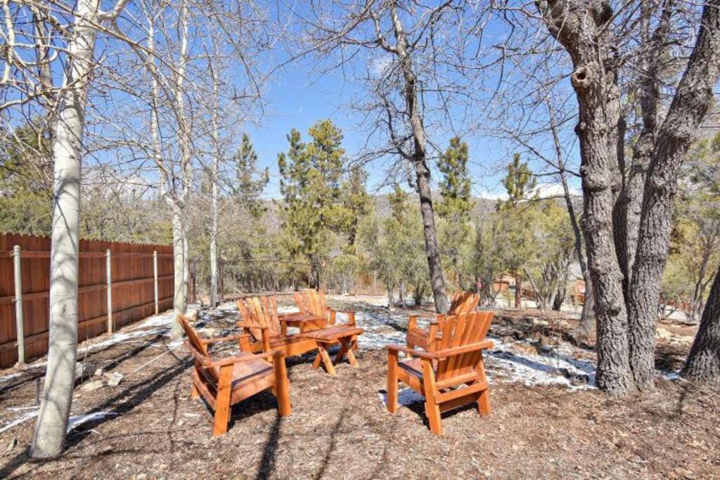 Custom Single Story Cabin With Jacuzzi Pool Table & Big Game Room With Arcade Games Биг Беър Лейк Екстериор снимка