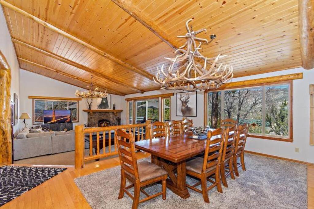 Custom Single Story Cabin With Jacuzzi Pool Table & Big Game Room With Arcade Games Биг Беър Лейк Екстериор снимка